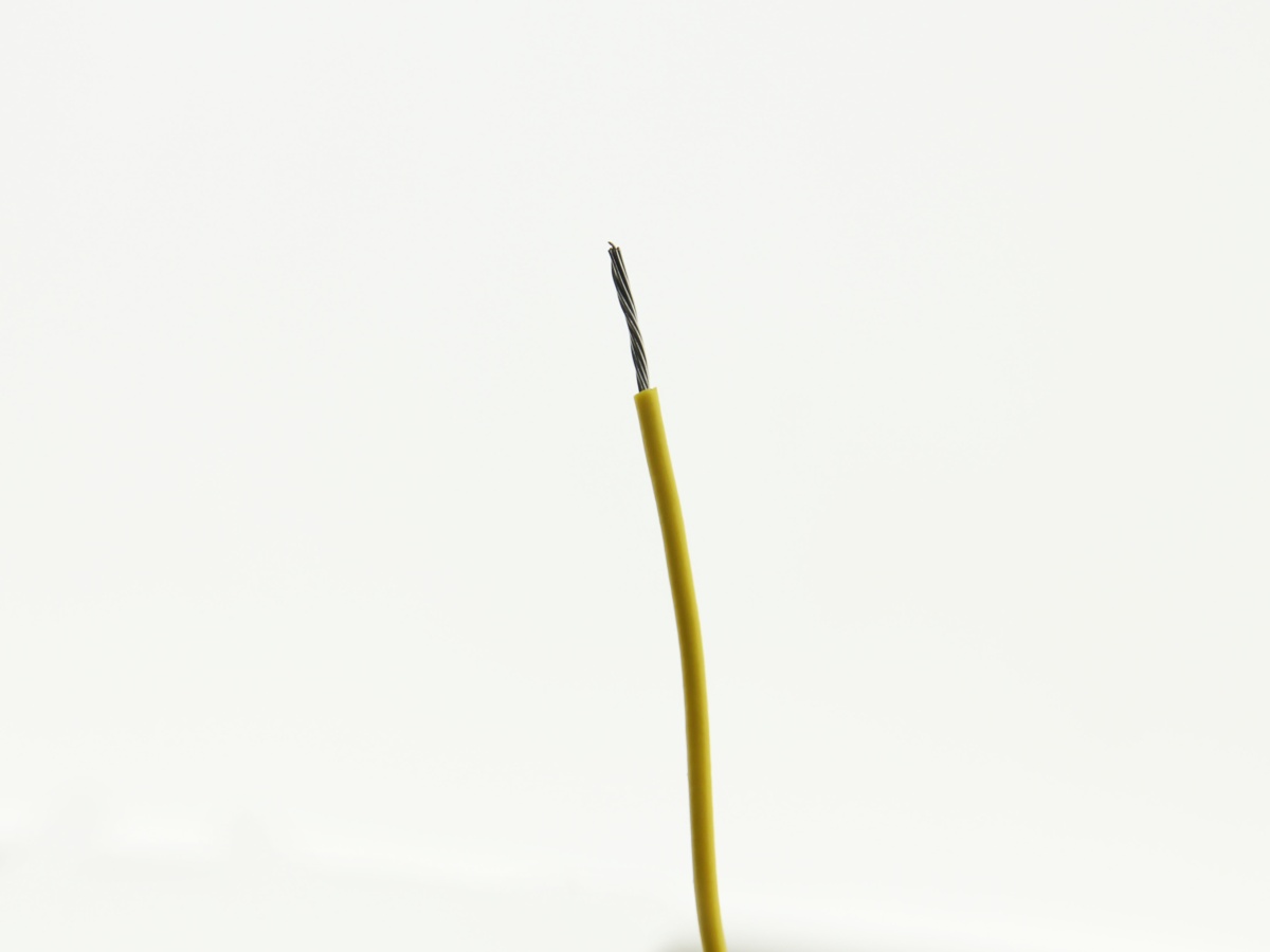 картинка  Монтажный провод НВ-0,5 4 600 0,5 мм2 (1000 м) желтый НВ-0,5 4 600 Ж  от интернет магазина sbild.ru
